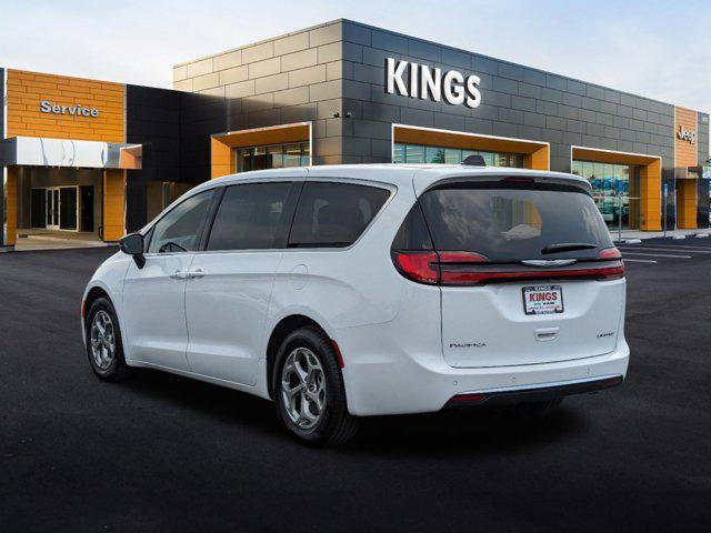 new 2024 Chrysler Pacifica car, priced at $44,449