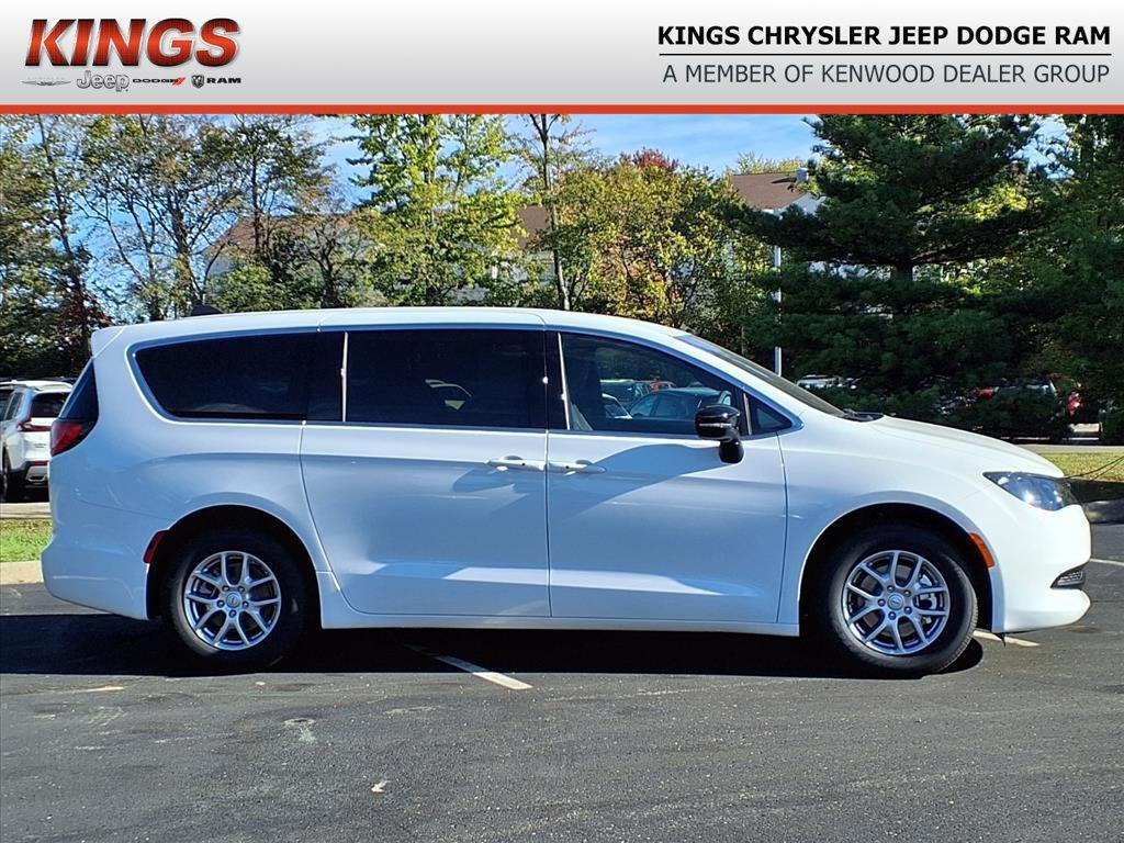 new 2026 Chrysler Voyager car, priced at $38,706