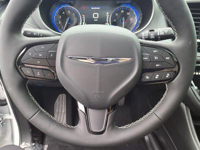 new 2025 Chrysler Pacifica car, priced at $50,868