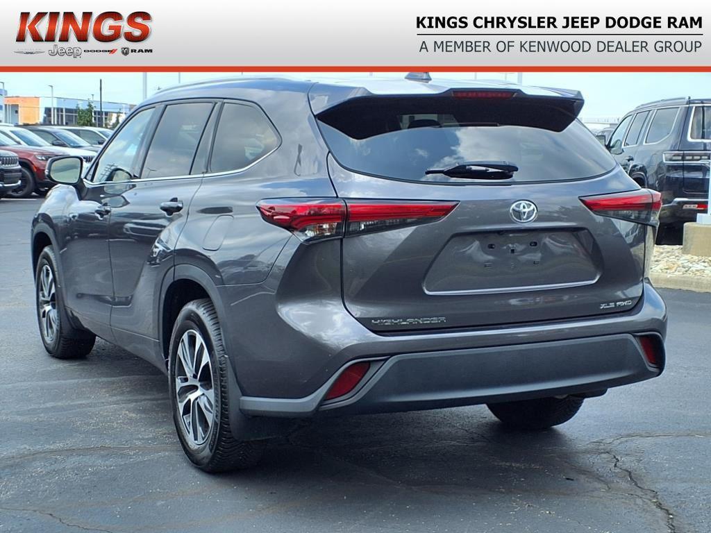 used 2022 Toyota Highlander car, priced at $35,000