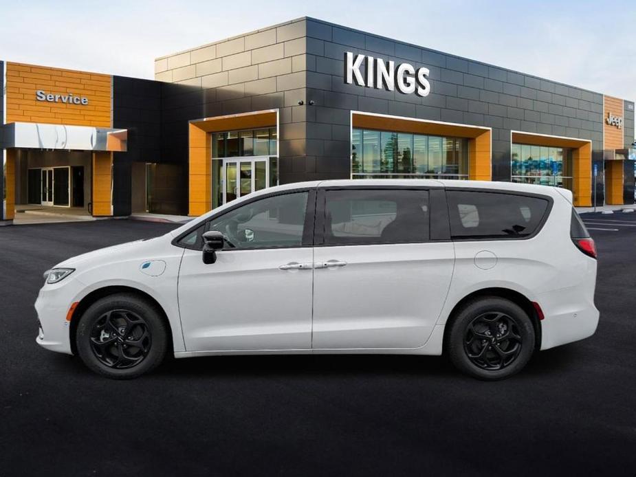 new 2024 Chrysler Pacifica Hybrid car, priced at $51,534