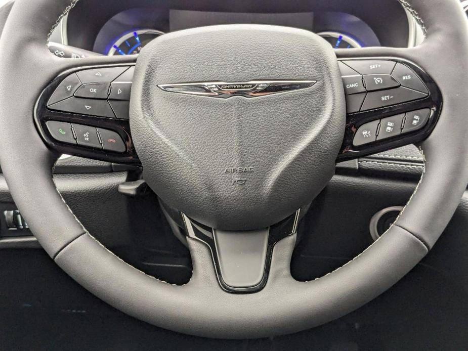 new 2024 Chrysler Pacifica Hybrid car, priced at $51,534