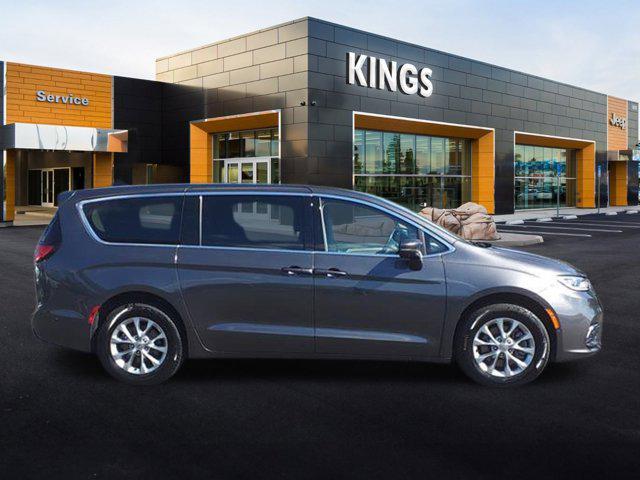 used 2023 Chrysler Pacifica car, priced at $33,265