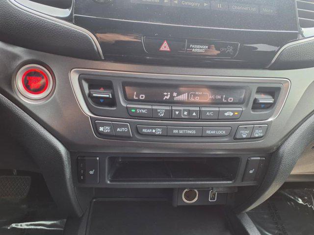 used 2022 Honda Pilot car, priced at $28,500
