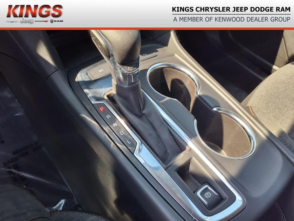 used 2022 Chevrolet Equinox car, priced at $21,000
