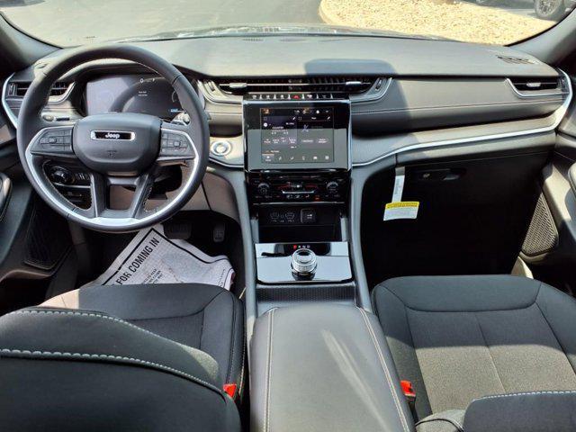 new 2025 Jeep Grand Cherokee car, priced at $37,522