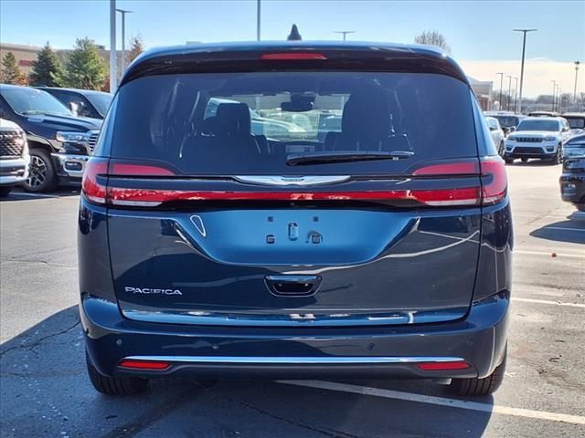 new 2025 Chrysler Pacifica car