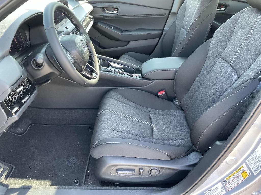 new 2025 Honda Accord Hybrid car