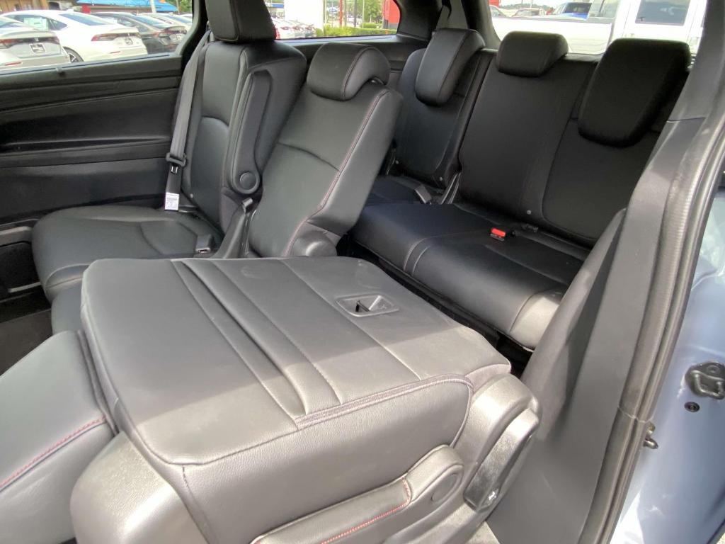 used 2025 Honda Odyssey car, priced at $40,275