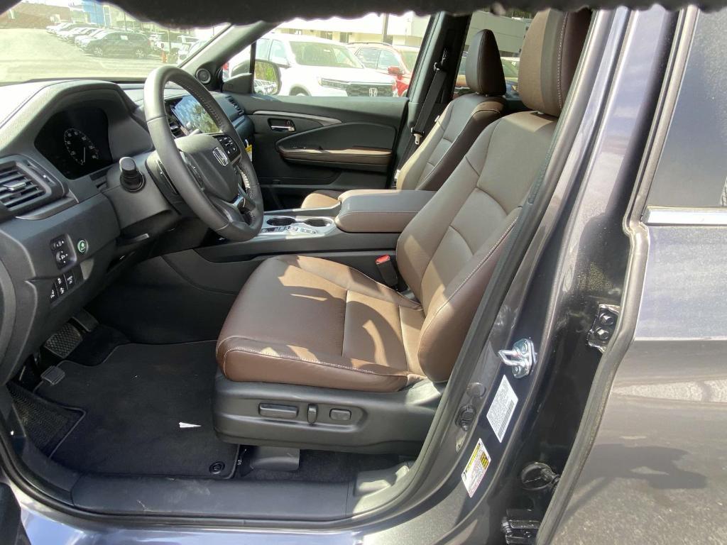 new 2025 Honda Ridgeline car