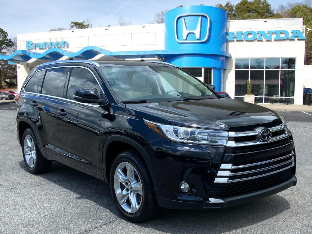 used 2017 Toyota Highlander car, priced at $24,555