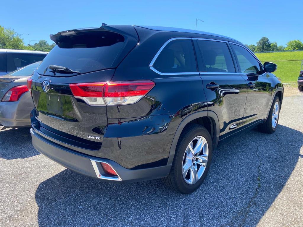 used 2017 Toyota Highlander car, priced at $24,888