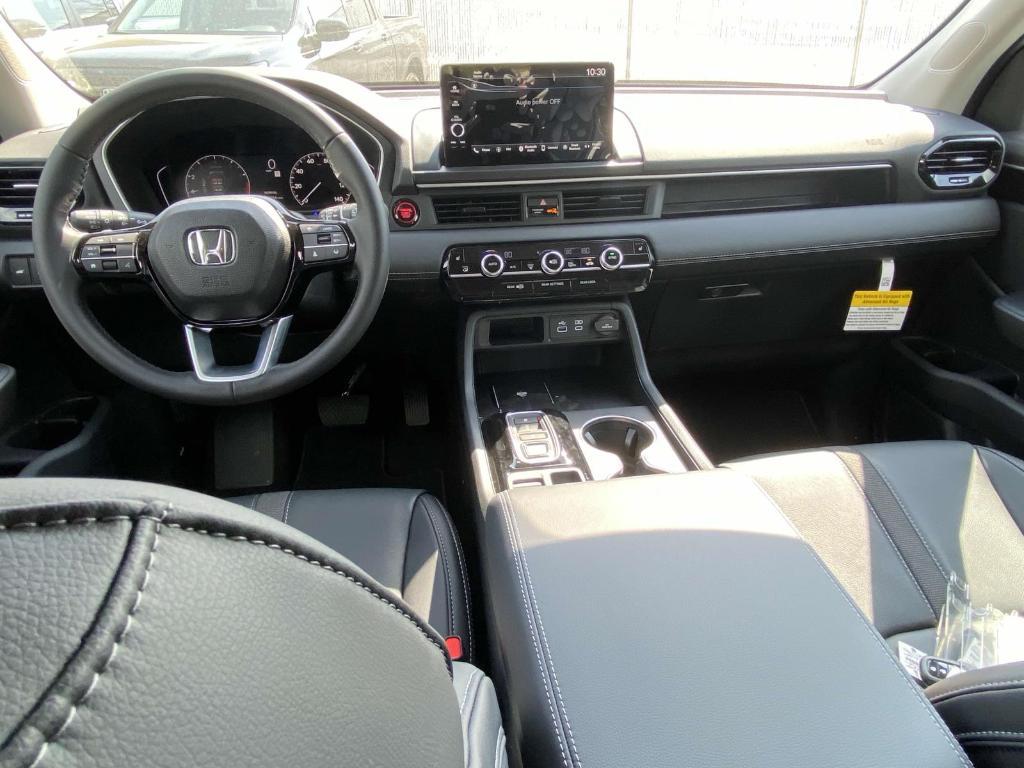 new 2025 Honda Pilot car