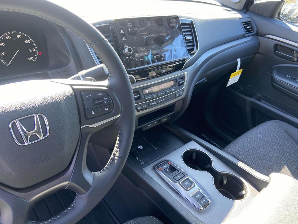 new 2025 Honda Ridgeline car, priced at $43,445