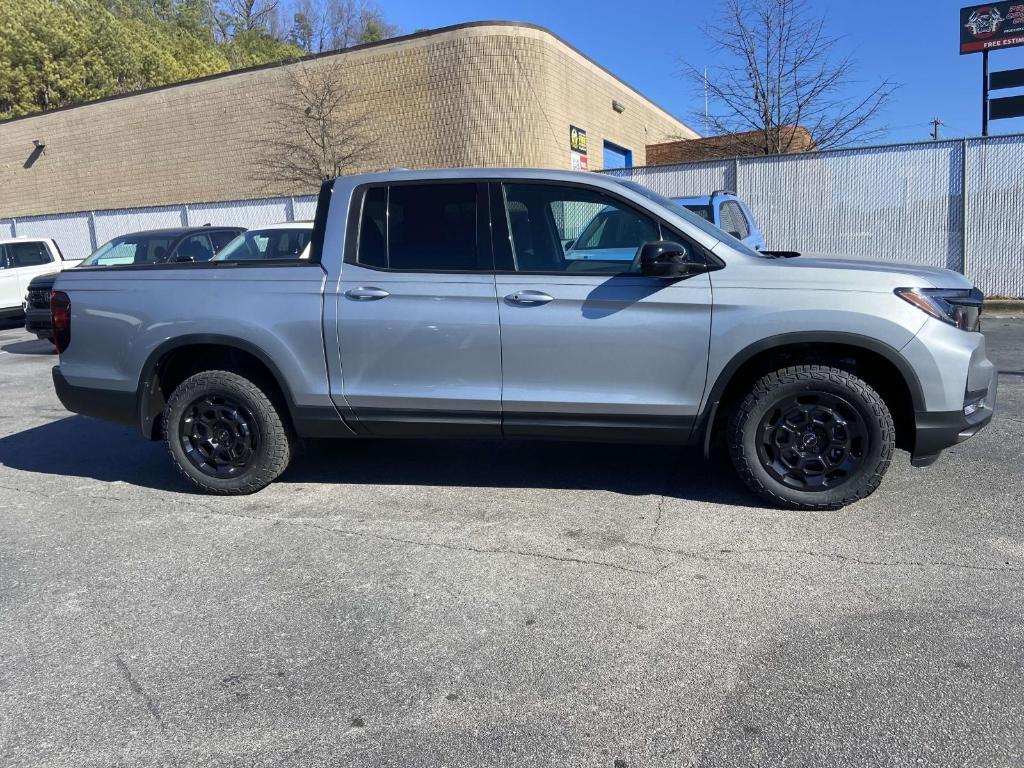 new 2025 Honda Ridgeline car, priced at $43,445