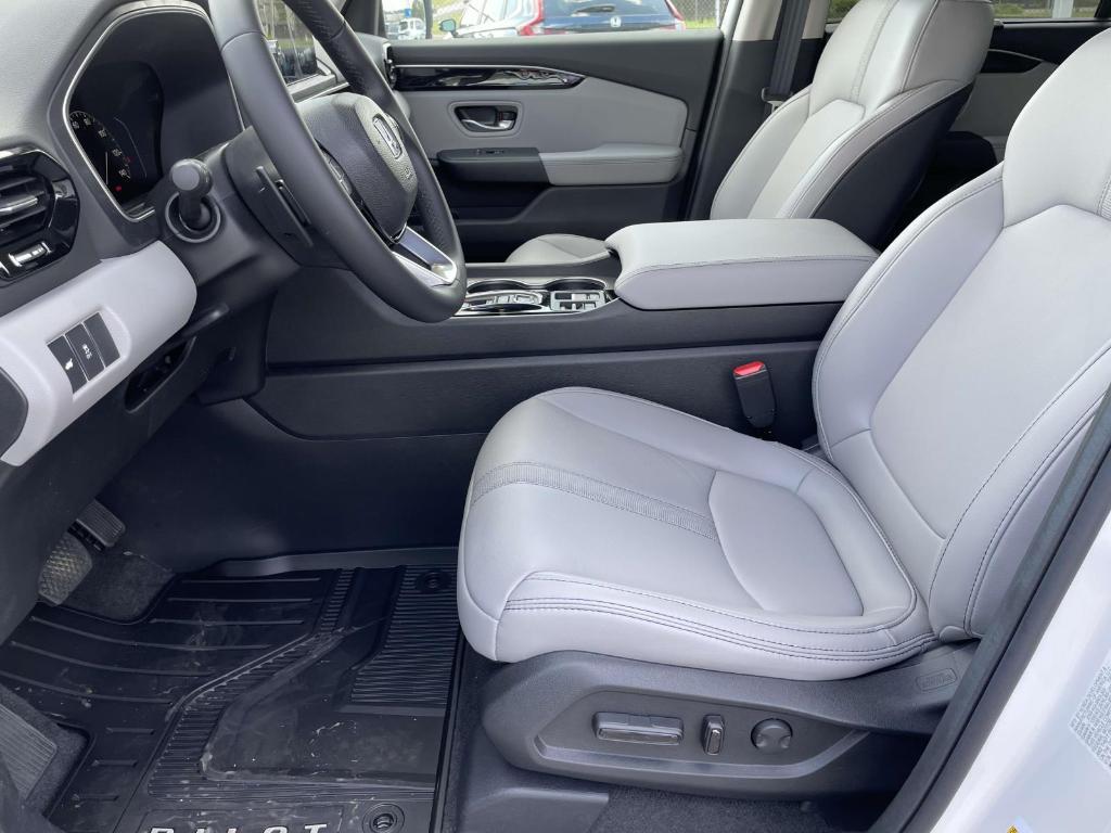 new 2025 Honda Pilot car