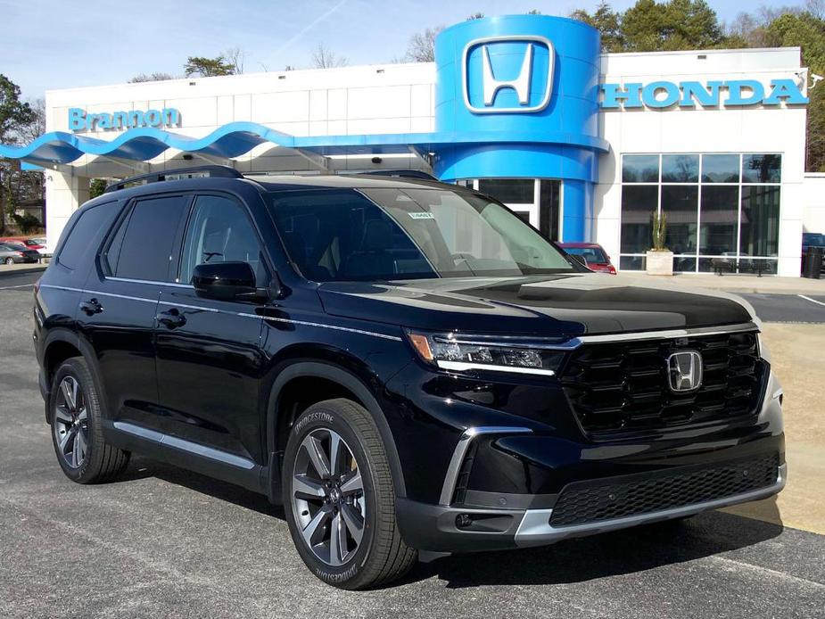 new 2025 Honda Pilot car, priced at $55,465