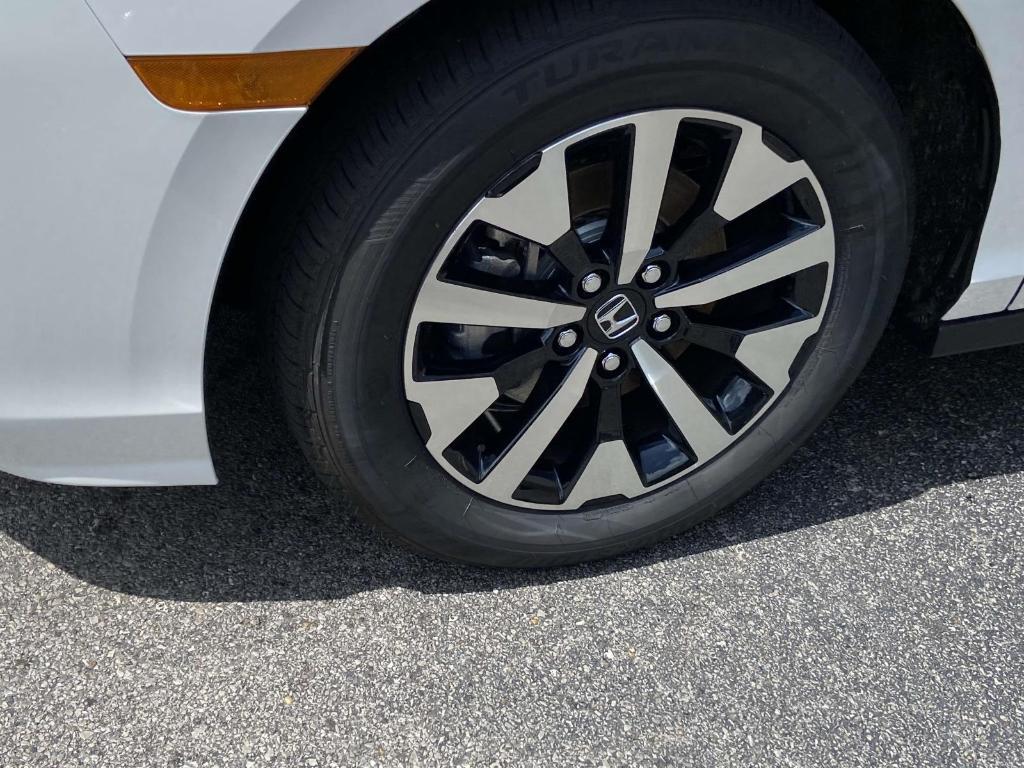 used 2025 Honda Odyssey car, priced at $40,625