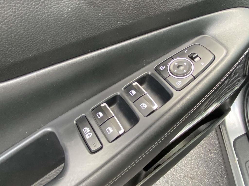 used 2023 Hyundai Santa Fe car, priced at $22,222