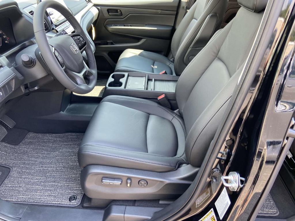new 2026 Honda Odyssey car, priced at $42,083