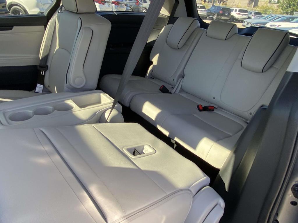 new 2025 Honda Odyssey car, priced at $45,748