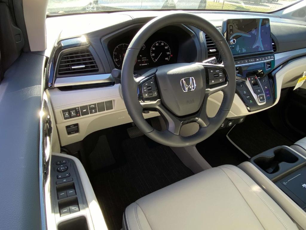 new 2025 Honda Odyssey car, priced at $45,748