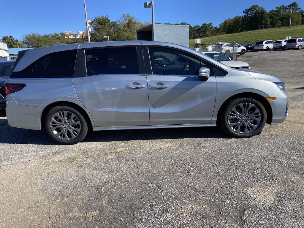 new 2025 Honda Odyssey car, priced at $45,748