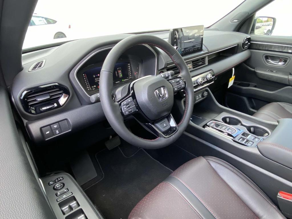 new 2025 Honda Pilot car, priced at $53,975