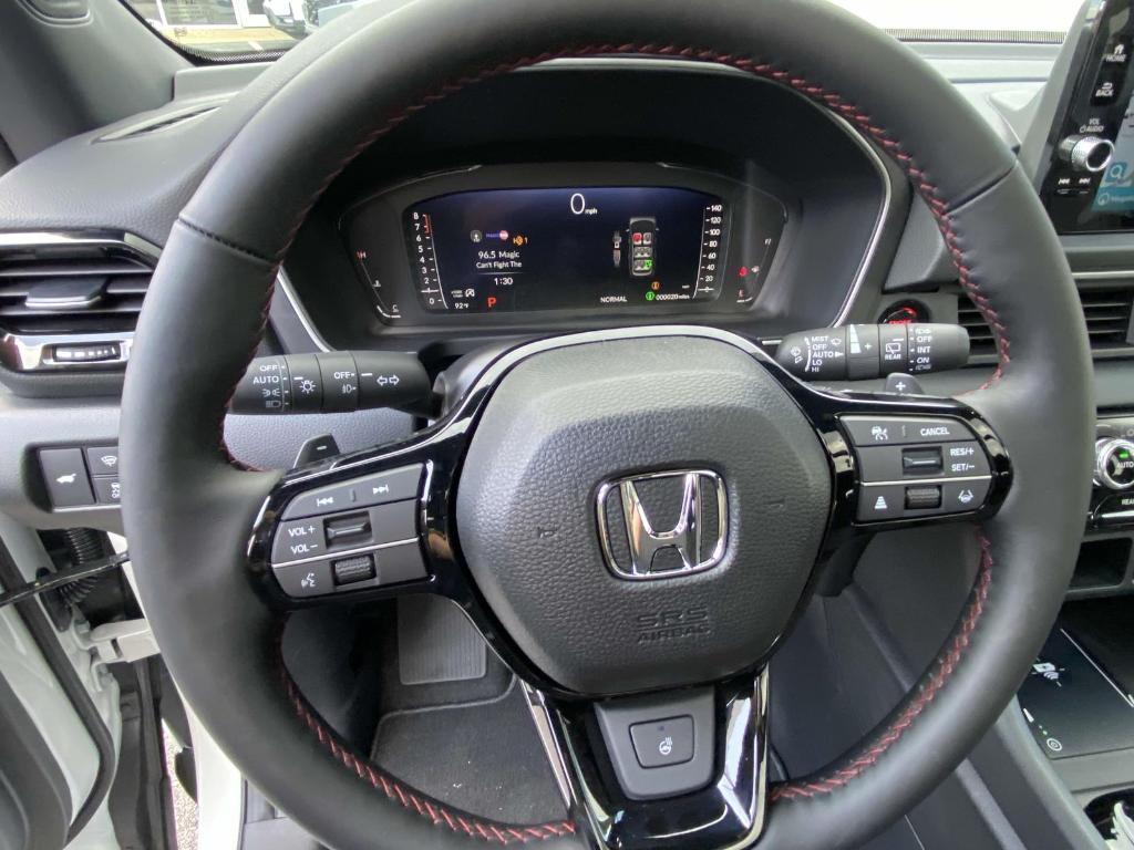 new 2025 Honda Pilot car, priced at $53,975