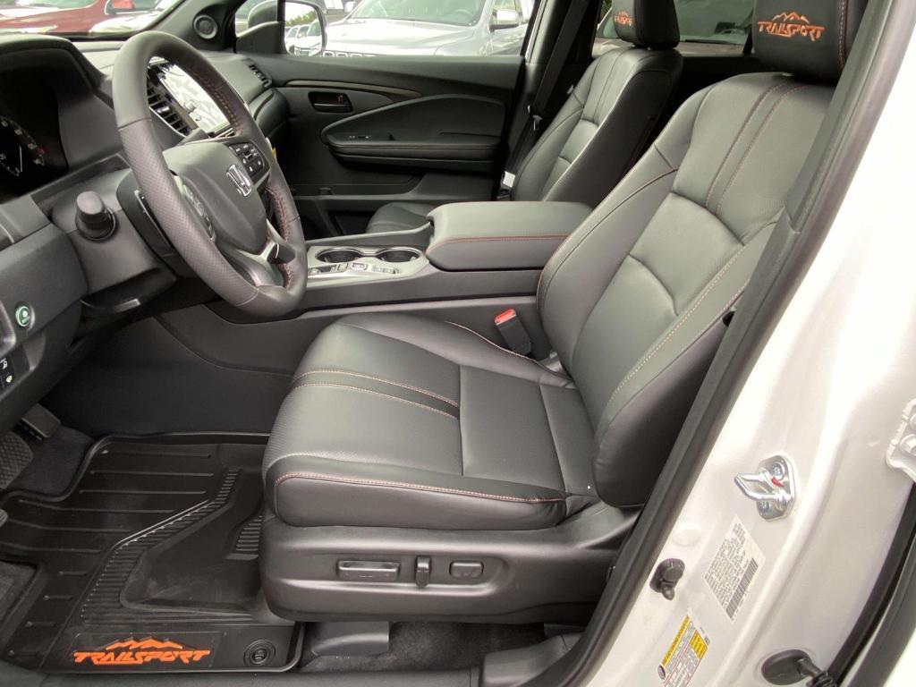 new 2025 Honda Ridgeline car
