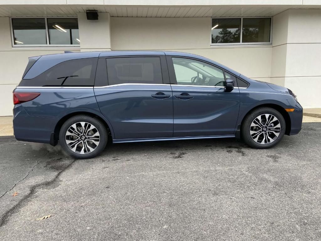 new 2025 Honda Odyssey car, priced at $52,275