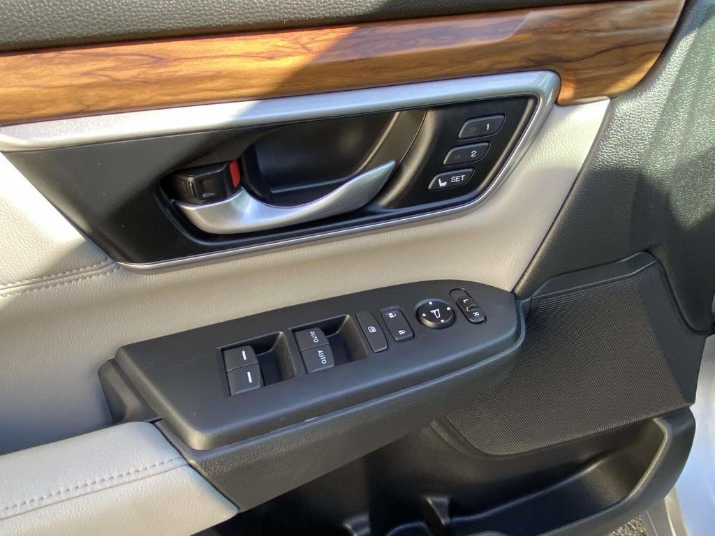 used 2020 Honda CR-V car, priced at $24,000