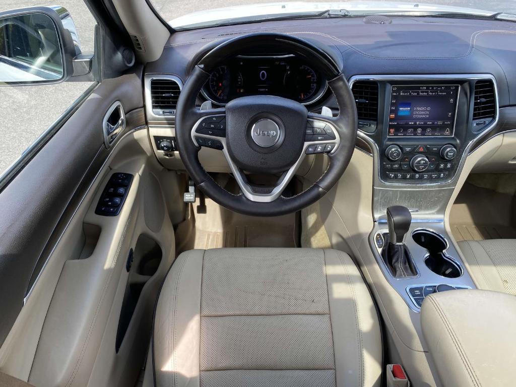 used 2017 Jeep Grand Cherokee car, priced at $16,555
