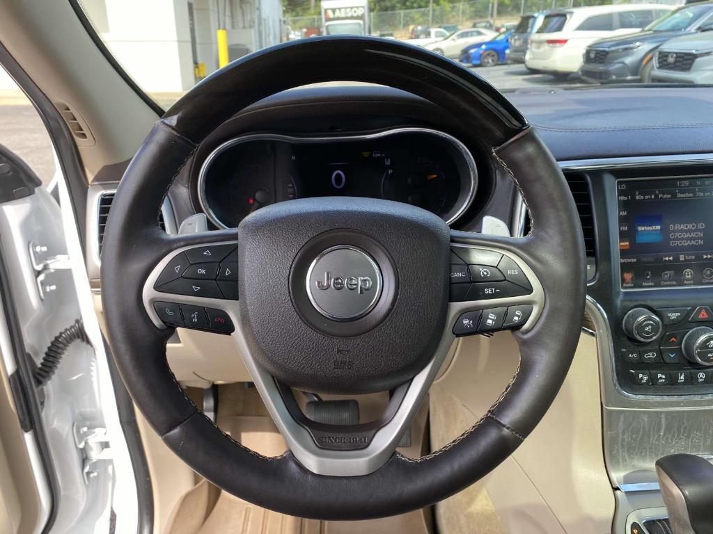 used 2017 Jeep Grand Cherokee car, priced at $16,555