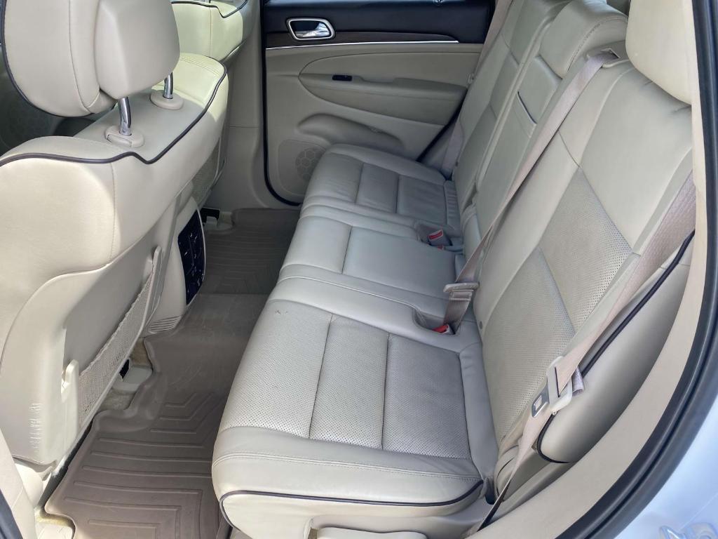 used 2017 Jeep Grand Cherokee car, priced at $16,555