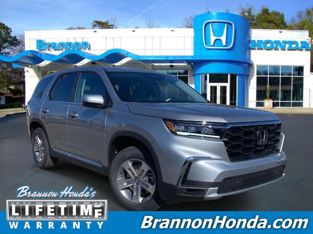 new 2025 Honda Pilot car, priced at $43,298