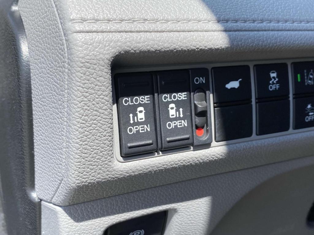 used 2020 Honda Odyssey car, priced at $30,555