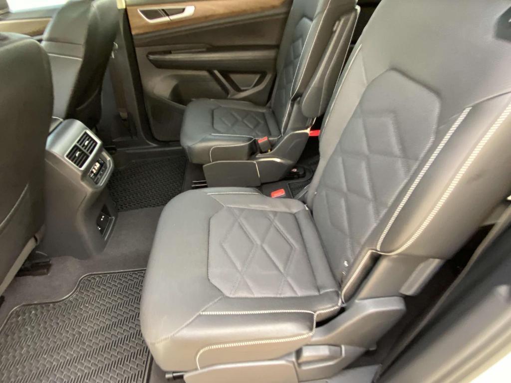 used 2024 Volkswagen Atlas car, priced at $35,555
