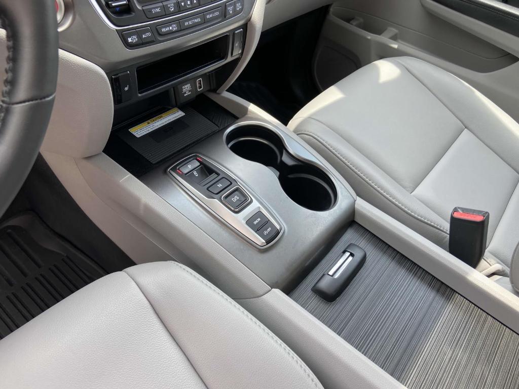 used 2022 Honda Pilot car, priced at $34,333