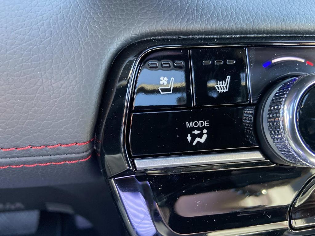 new 2025 Honda Pilot car, priced at $54,526