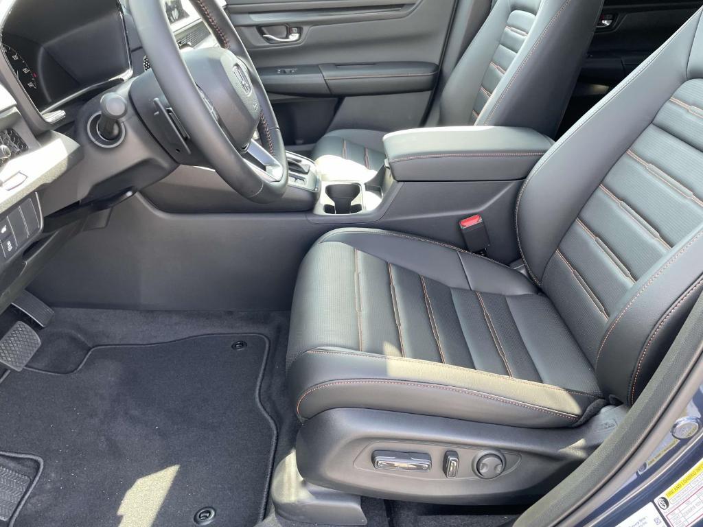 new 2025 Honda CR-V Hybrid car