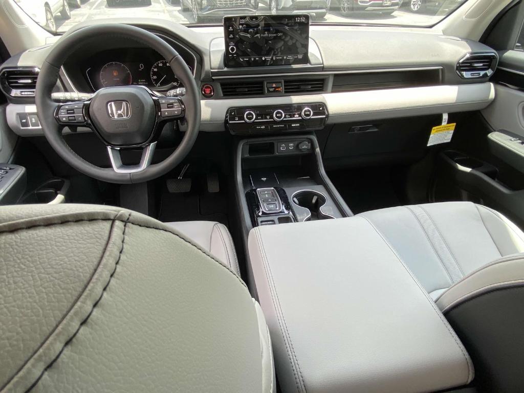 new 2025 Honda Pilot car
