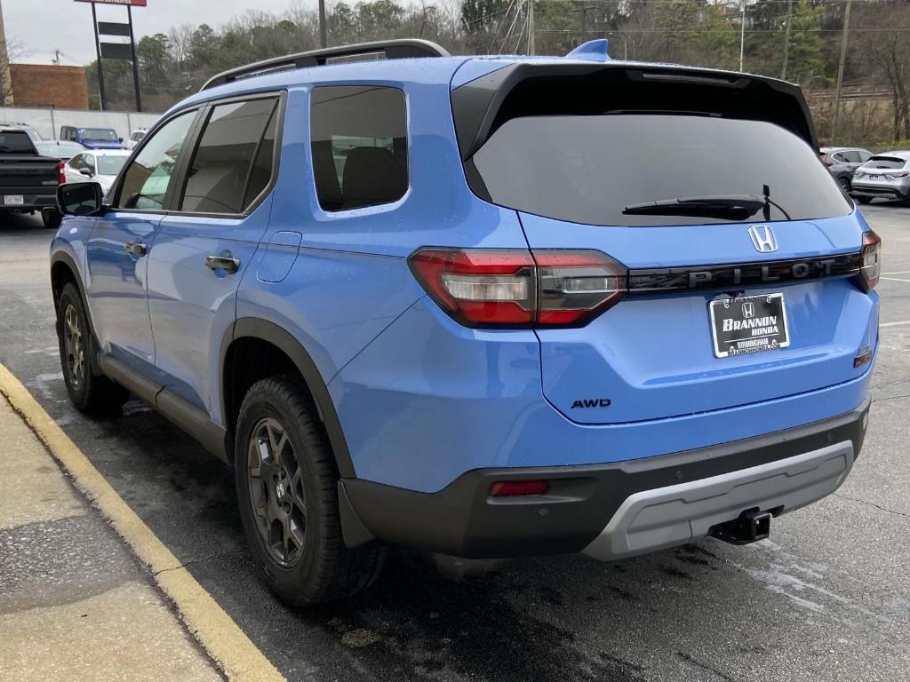 new 2025 Honda Pilot car, priced at $51,250