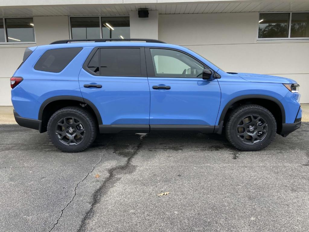 new 2025 Honda Pilot car, priced at $51,250