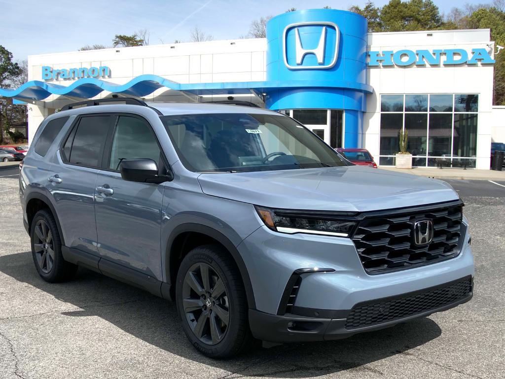 used 2025 Honda Pilot car, priced at $38,605