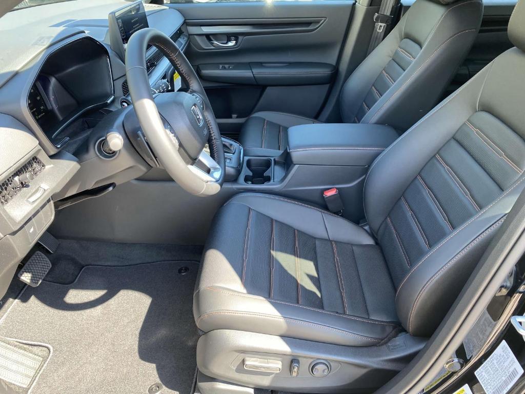 new 2026 Honda CR-V Hybrid car, priced at $39,583