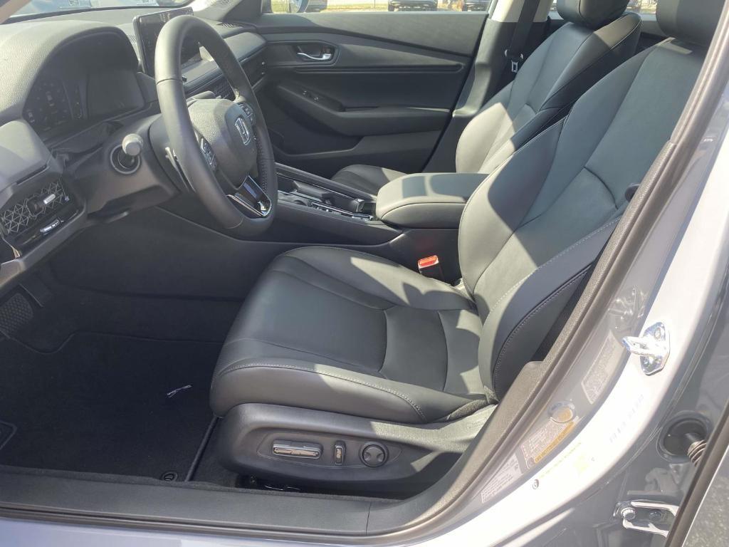 new 2025 Honda Accord Hybrid car