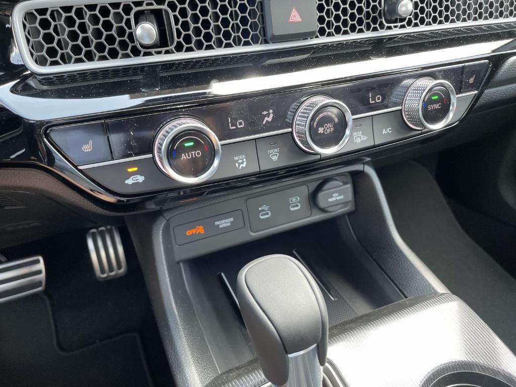 new 2025 Honda Civic Hybrid car