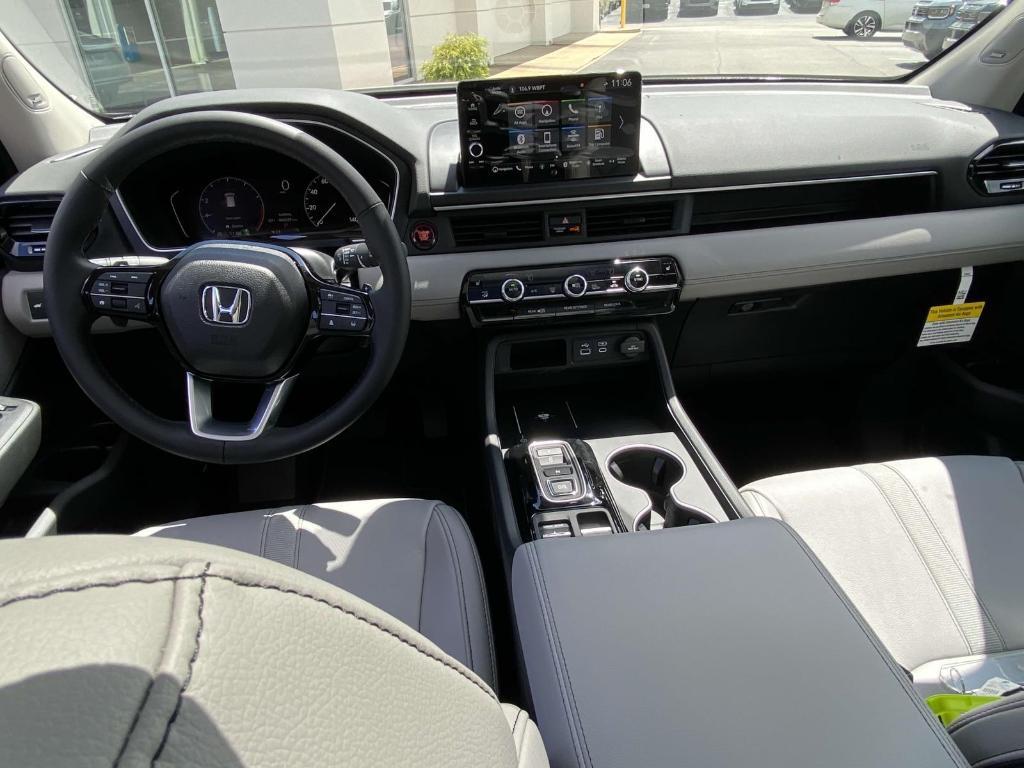 new 2025 Honda Pilot car