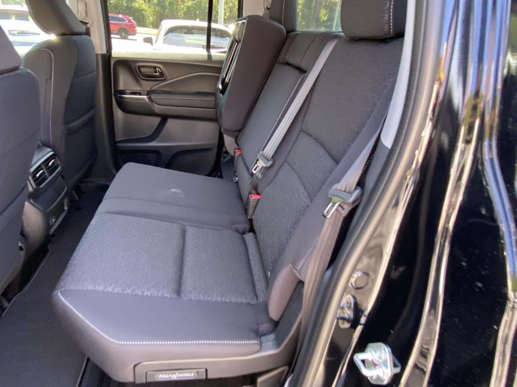 new 2025 Honda Ridgeline car, priced at $39,713